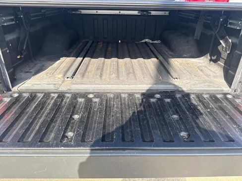 Used 2021 Nissan Frontier PRO-4X w/ Pro-4x Utility Package AWD/4WD image 12