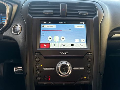 Used 2018 Ford Fusion Titanium image 27