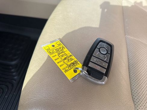 Used 2021 Ford F250 Lariat w/ Lariat Ultimate Package image 40