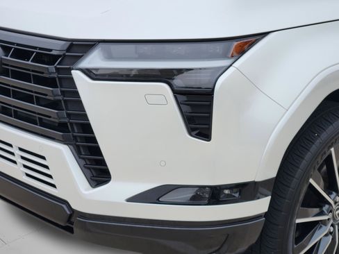 Used 2024 Lexus GX 550 w/ Accessory Package (Z1) AWD/4WD image 42