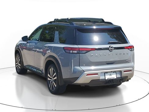 Used 2022 Nissan Pathfinder Platinum w/ Cargo Package AWD/4WD image 3