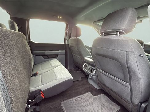 Used 2021 Ford F150 XLT image 13
