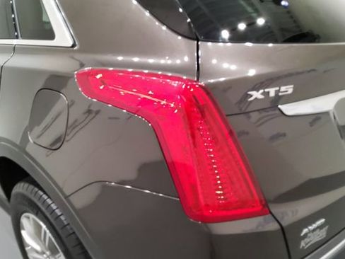 Used 2019 Cadillac XT5 Luxury image 3