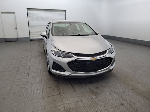 Used 2019 Chevrolet Cruze LS w/ LS Convenience Package FWD image 14