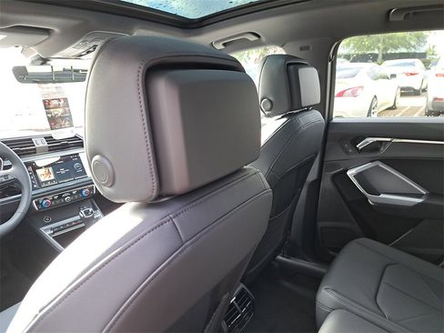 New 2025 Audi Q3 2.0T Premium image 26