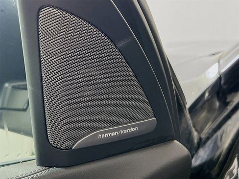 Used 2024 BMW X7 xDrive40i image 21