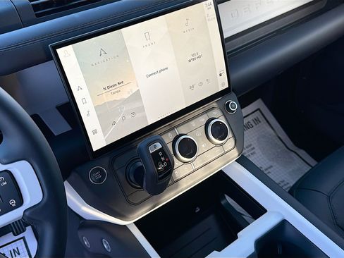 New 2026 Land Rover Defender 110 X-Dynamic SE AWD/4WD image 26
