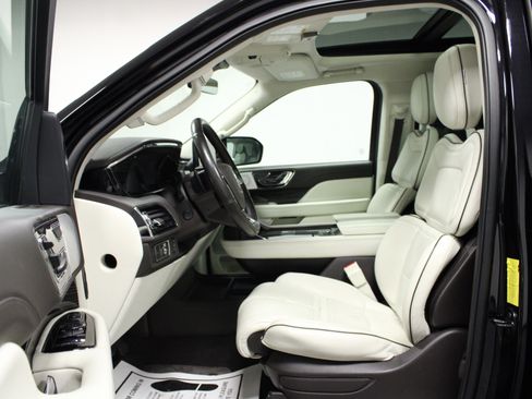 Used 2023 Lincoln Navigator Black Label image 12