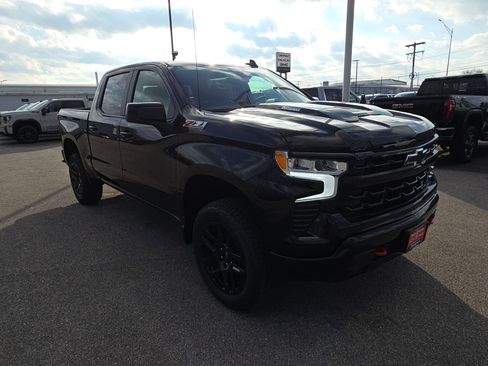 New 2026 Chevrolet Silverado 1500 LT Trail Boss w/ Convenience Package II image 2