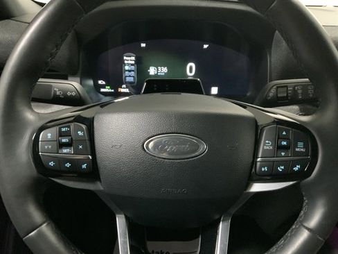 Used 2025 Ford Explorer Platinum w/ LUX Leather Package AWD/4WD image 26