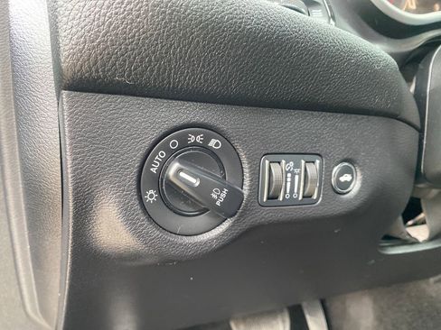 Used 2015 Dodge Challenger R/T Plus image 36