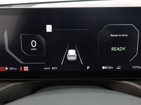 Used 2024 Kia EV9 Land image 15