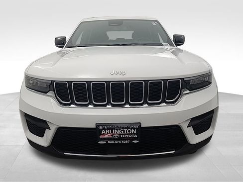 Used 2024 Jeep Grand Cherokee Laredo X image 9