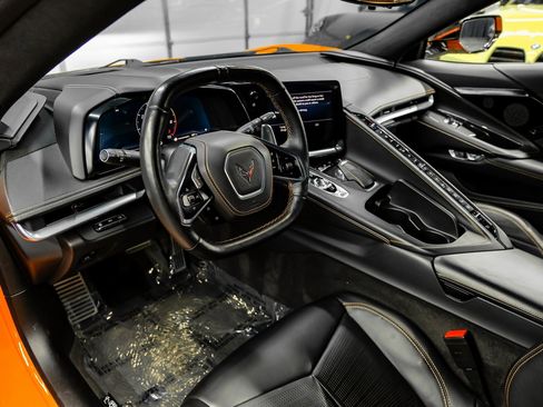 Used 2022 Chevrolet Corvette Stingray Premium Cpe w/ Z51 Performance Package image 3