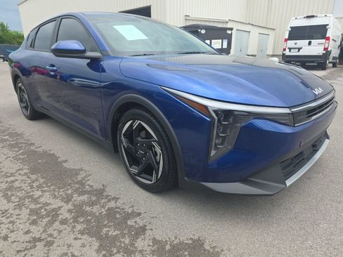 Used 2025 Kia K4 EX FWD image 3