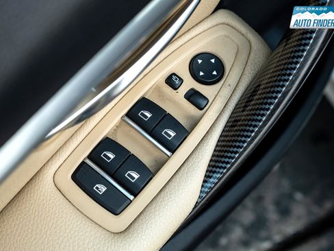 Used 2017 BMW 330i xDrive Wagon image 11