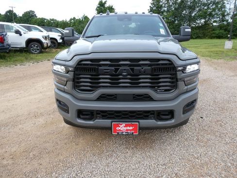 New 2026 RAM 3500 Big Horn AWD/4WD image 9