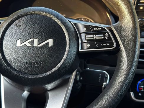 Used 2022 Kia Seltos LX image 27