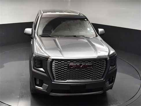 Used 2022 GMC Yukon XL Denali image 39