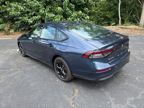 Used 2025 Honda Accord SE image 3