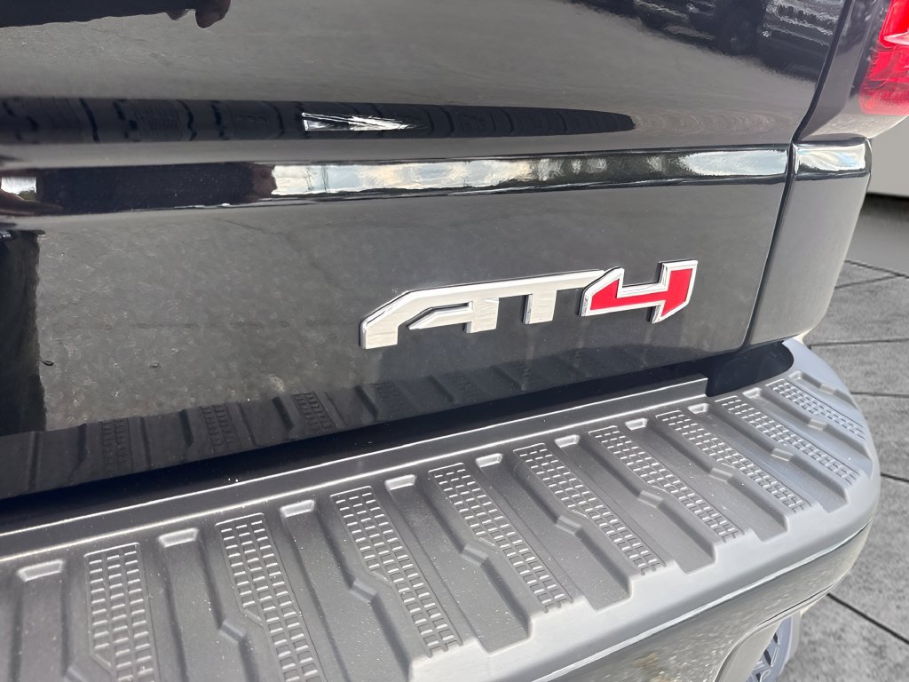 Used 2024 GMC Sierra 1500 AT4 w/ Technology Package AWD/4WD image 31