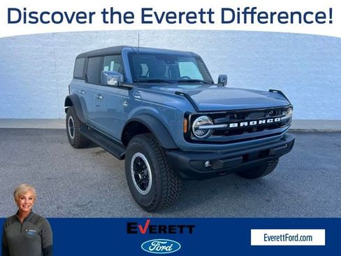 New 2025 Ford Bronco Outer Banks w/ Sasquatch Package image 1