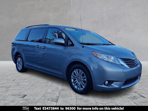 Used 2014 Toyota Sienna XLE w/ Entertainment Package image 1