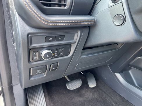 Certified 2022 Ford Expedition Platinum image 10