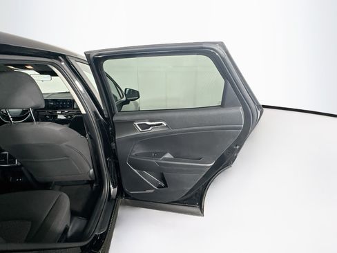 Used 2026 Kia Sportage LX FWD image 27