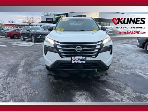 Used 2024 Nissan Rogue S image 14