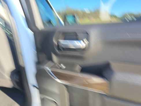 Used 2022 Chevrolet Silverado 1500 LT Trail Boss w/ Safety Package image 16