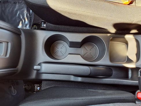 Certified 2025 Nissan Kicks Play S image 12