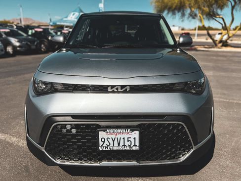 Used 2025 Kia Soul LX FWD image 2