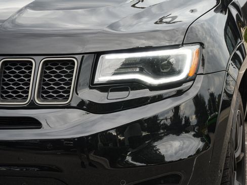 Used 2018 Jeep Grand Cherokee Trackhawk AWD/4WD image 6