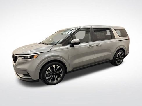 Used 2024 Kia Carnival EX FWD image 8