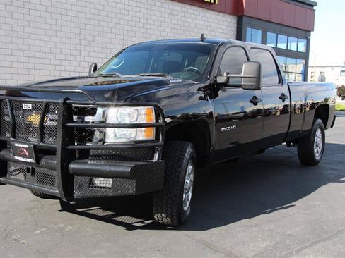 Used 2014 Chevrolet Silverado 3500 LT w/ Interior Plus Package AWD/4WD image 40