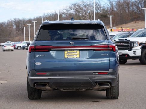 Used 2025 Buick Enclave Preferred image 4