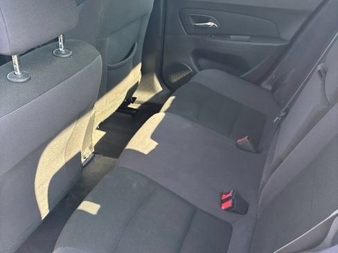 Used 2015 Chevrolet Cruze LT FWD image 15