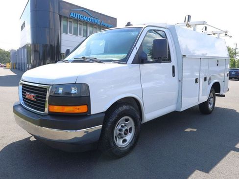 Used 2021 GMC Savana 3500 w/ Power Convenience Package RWD image 1