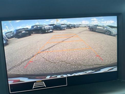 Used 2024 GMC Terrain SLE AWD/4WD image 27