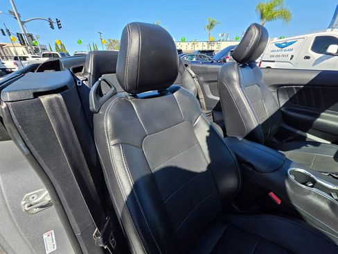 Used 2020 Ford Mustang Premium image 13