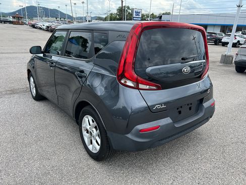 Used 2021 Kia Soul S FWD image 7
