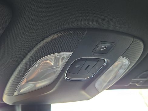 Used 2025 Jeep Compass Trailhawk w/ Trailhawk Elite Group image 32