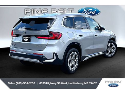 Used 2025 BMW X1 xDrive28i AWD/4WD image 11