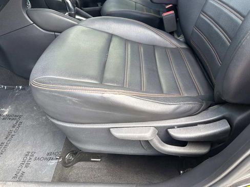 Used 2020 Nissan Kicks SR w/ SR Premium Package image 23