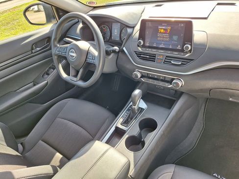 Used 2025 Nissan Altima 2.5 S image 26