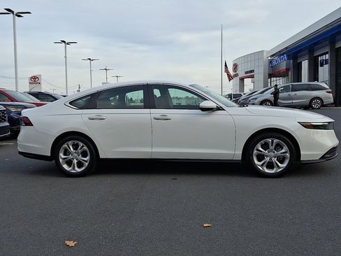 Certified 2023 Honda Accord LX image 7