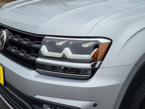 Used 2018 Volkswagen Atlas SEL Premium AWD/4WD image 9