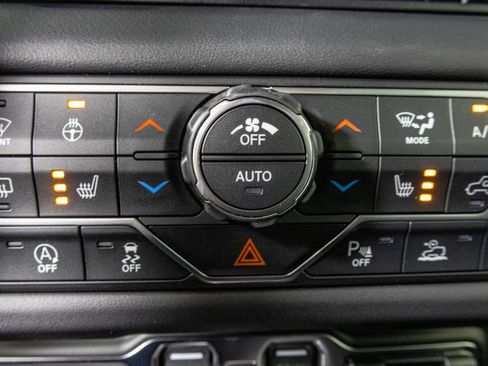 New 2026 Jeep Wrangler Unlimited Sahara AWD/4WD image 8