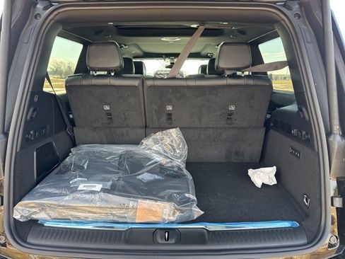 New 2026 Jeep Grand Wagoneer Summit image 7